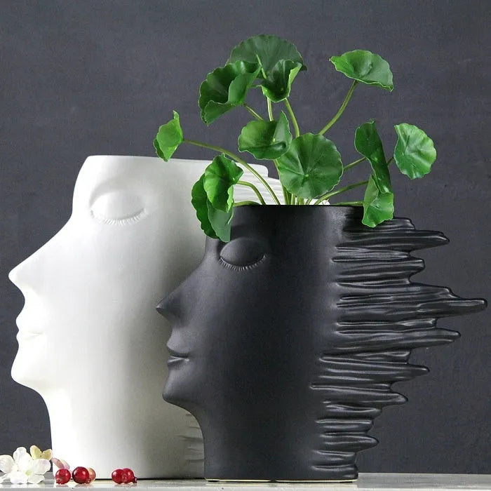 Nordic simple porcelain hanging vase with matte finish and head ornament pattern in black or white