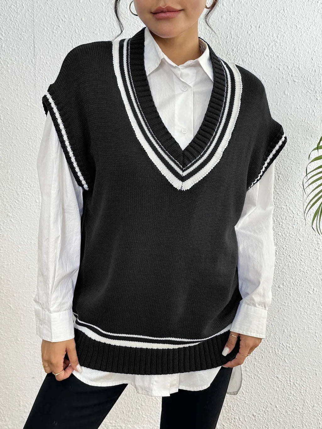 Women's loose casual vest sweater in college style with European colour matching