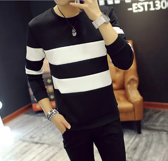 Long sleeve stitching bottoming shirt in milk silk fabric with letter pattern, loose fit, available in black and white