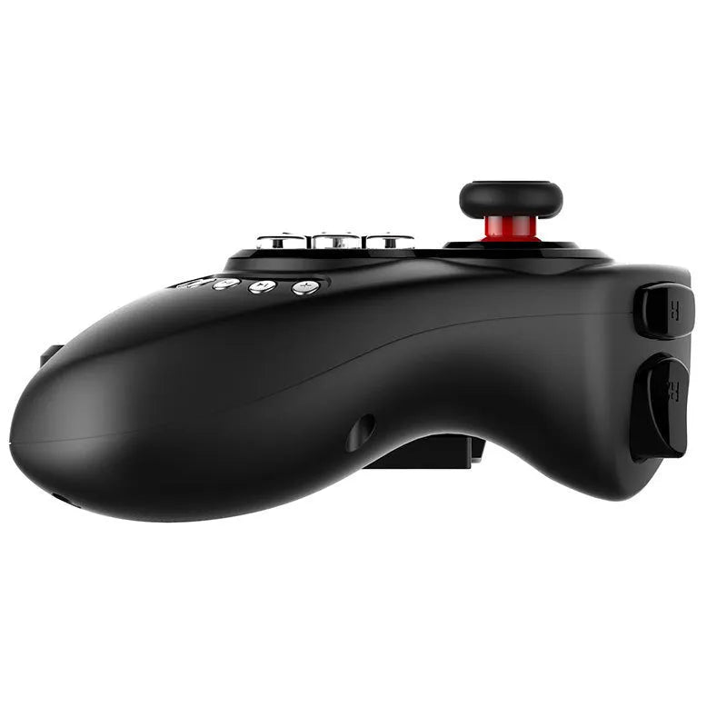 Wireless telescopic game controller extended to hold mobile phone with USB-C connection