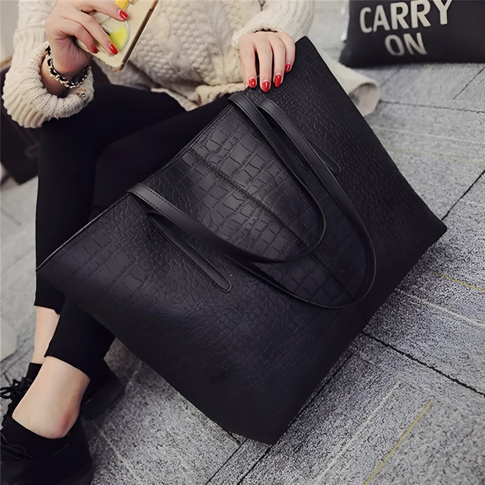 European style simple fashion shoulder bag handbag in black or grey colour for spring and summer