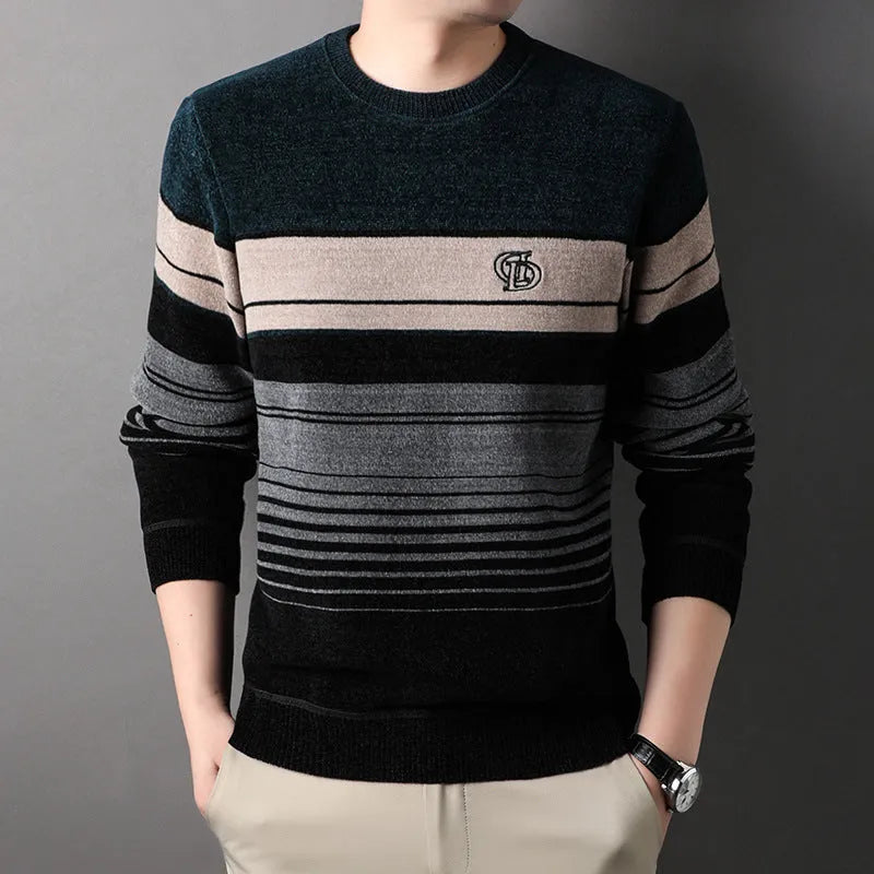 Fleece-lined thickened striped pullover in navy blue, loose fit, sizes L to 4XL for middle-aged leisure wear.