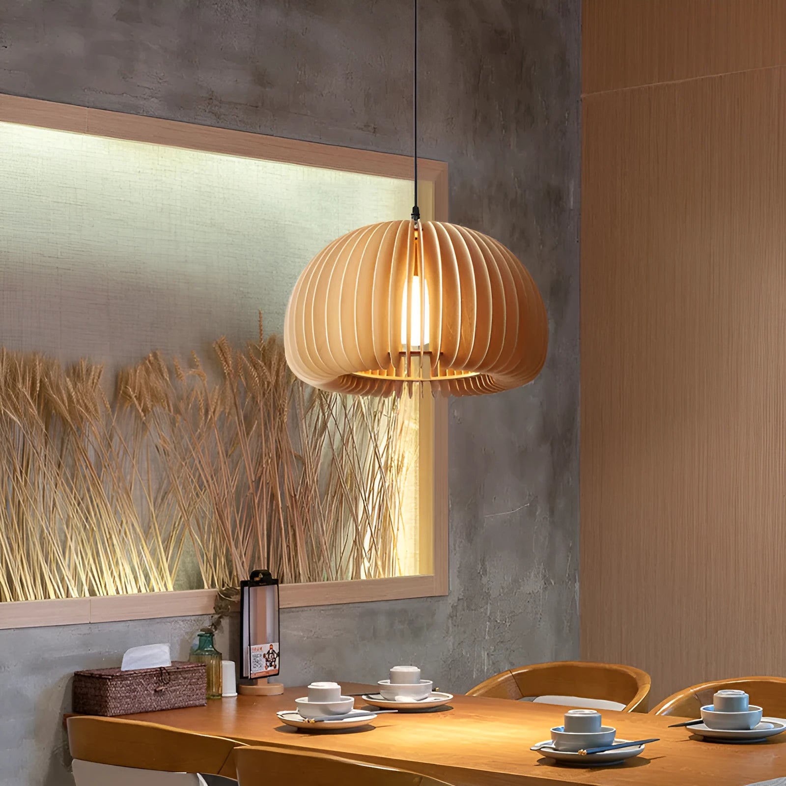 Retro Japanese style simple chandelier made of iron in 30 cm diameter for bedroom or bar