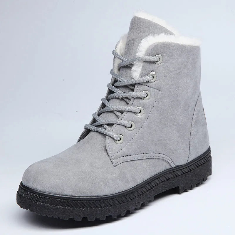 Warm snow boots with rubber outsole, low heel, available in multiple colours and EU sizes 35-44