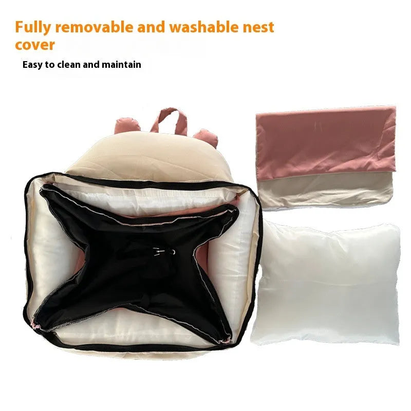 Removable washable car dog kennel in beige, shown in a vehicle with size options M and L.