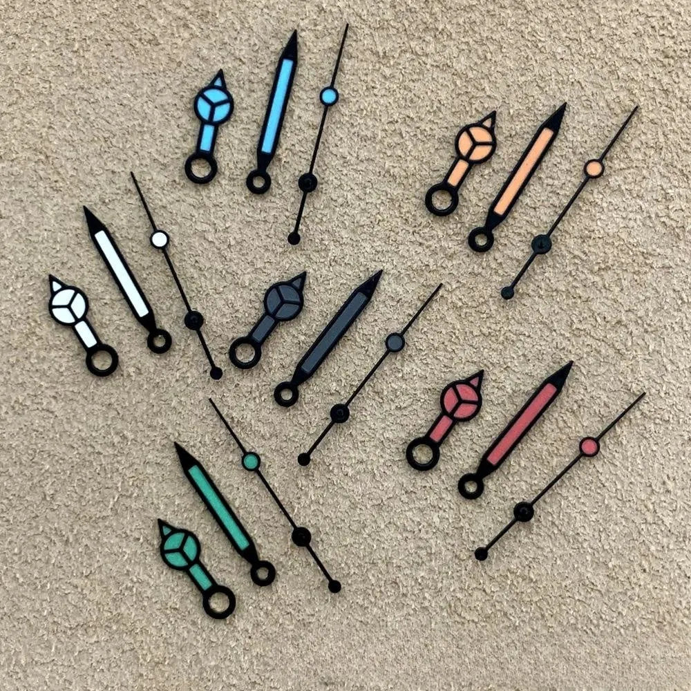 Set of three luminous watch hands with black edge green finish, sizes 7.5mm, 12mm and 12.5mm, for NH35 NH36 4R 7S movements