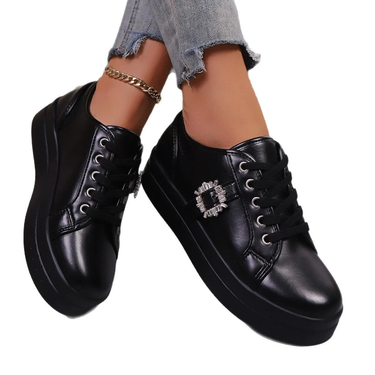New soft bottom PU leather women's sports shoes with lace-up fastening and rubber sole in apricot colour