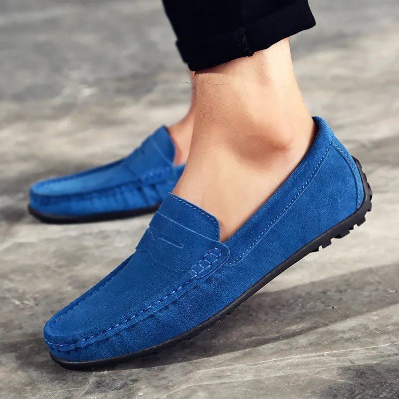 Men's plus size Gommino style casual shoes in suede leather with round toe and rubber sole.