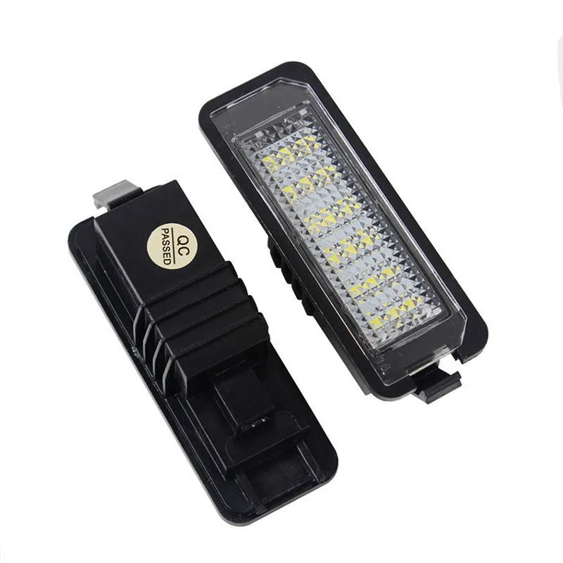 Volkswagen LED licence plate light replacement kit with 24 SMD LEDs for Golf Polo Phaeton models.