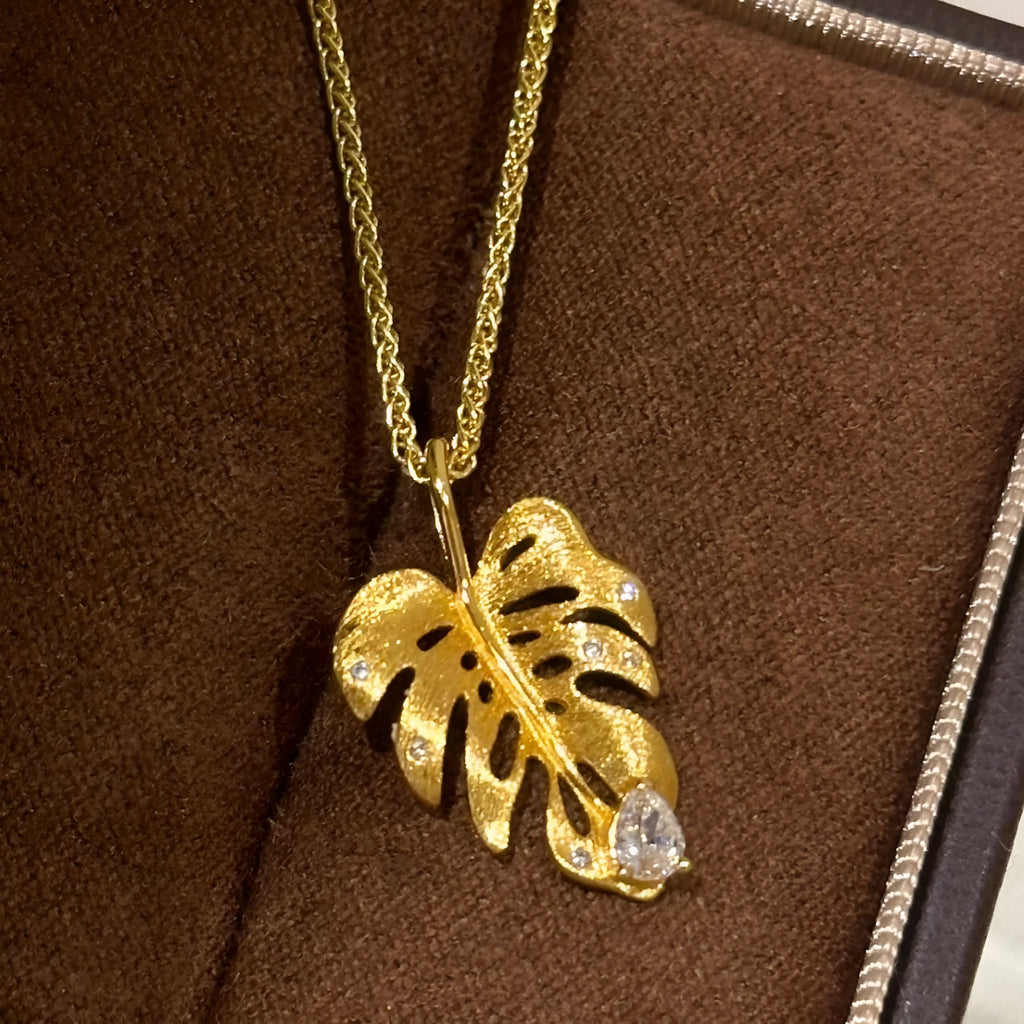 925 silver bamboo leaf pendant necklace with diamond inlay and Chopard chain, collarbone style