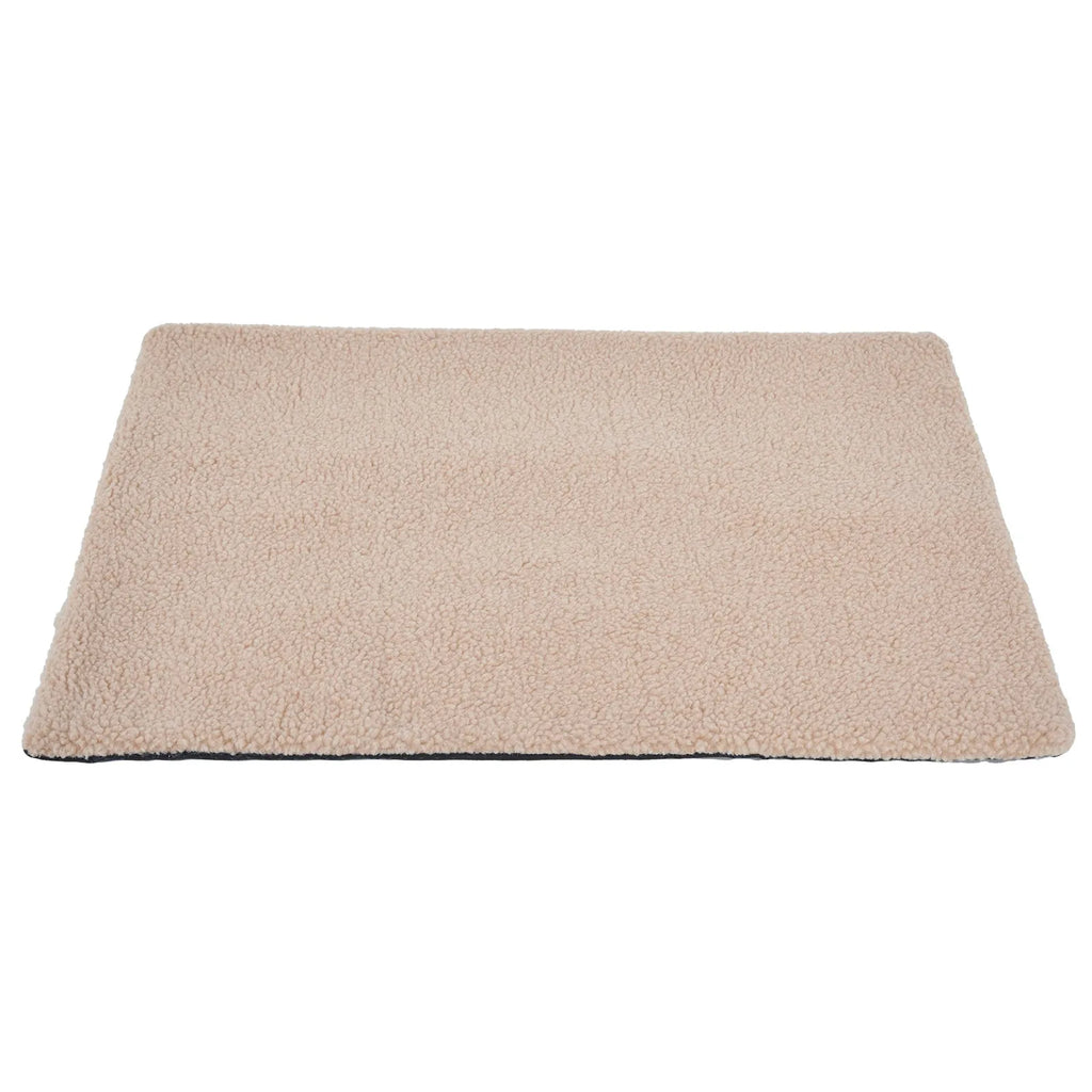 Self-heating plush pet pad for cats in grey colour showing M95x65cm size