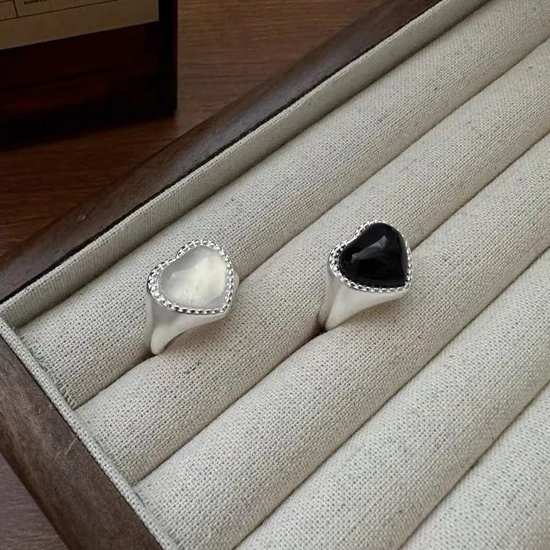 S925 sterling silver ring with heart-shaped black agate stone and adjustable opening