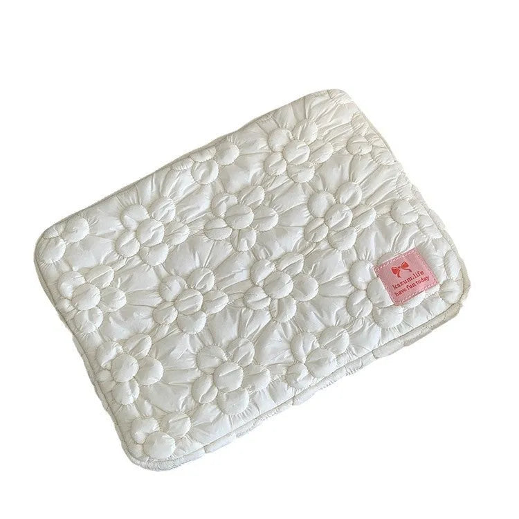 South Korea embroidered bubble cotton flower tablet PC bag for 11 13 15 inch notebook storage, milky white