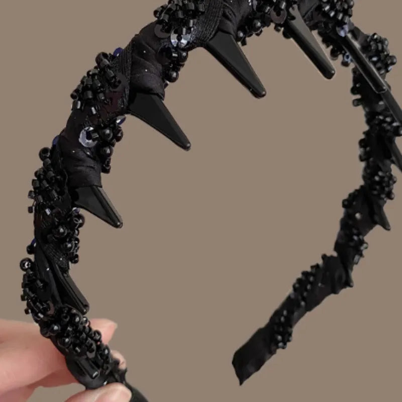 Velvet hairband with crystal wave decoration in non-slip design for face care routines