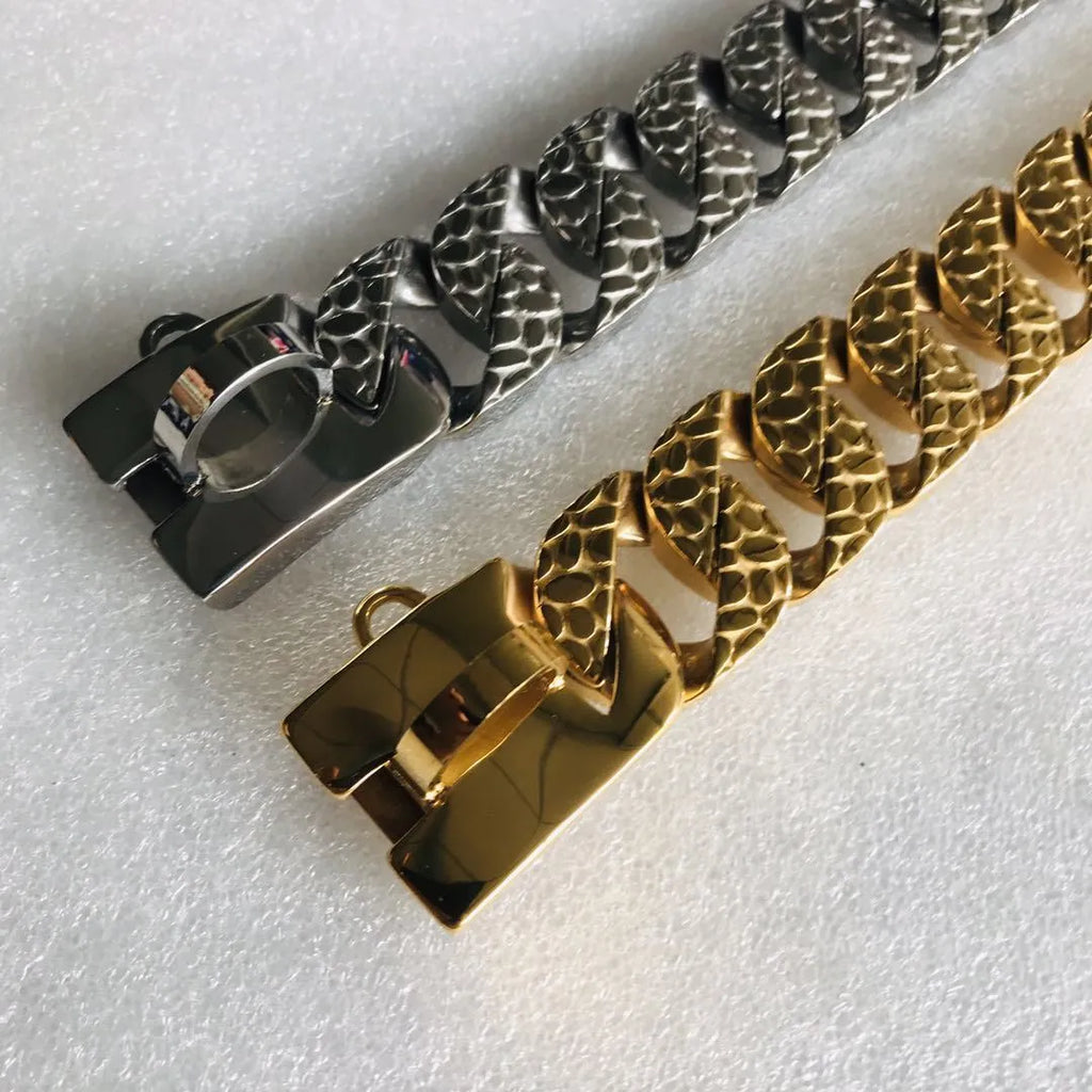 Stainless steel P chain dog chain with welded ring links in gold finish, 32mm width, size S to 3XL