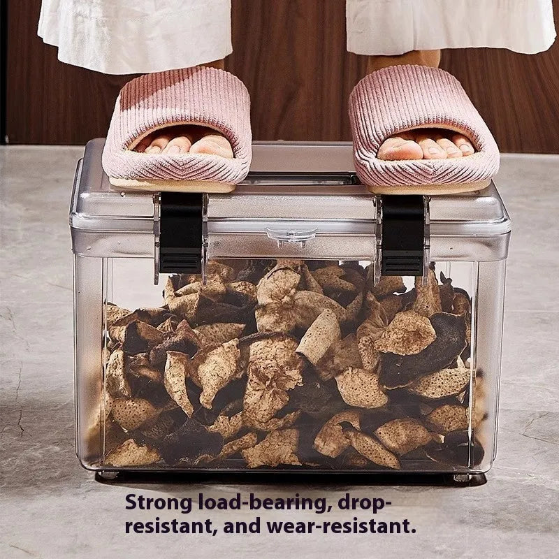 Transparent acrylic plastic storage box with a lockable lid, shown in 4L, 8L, and 11L size options.