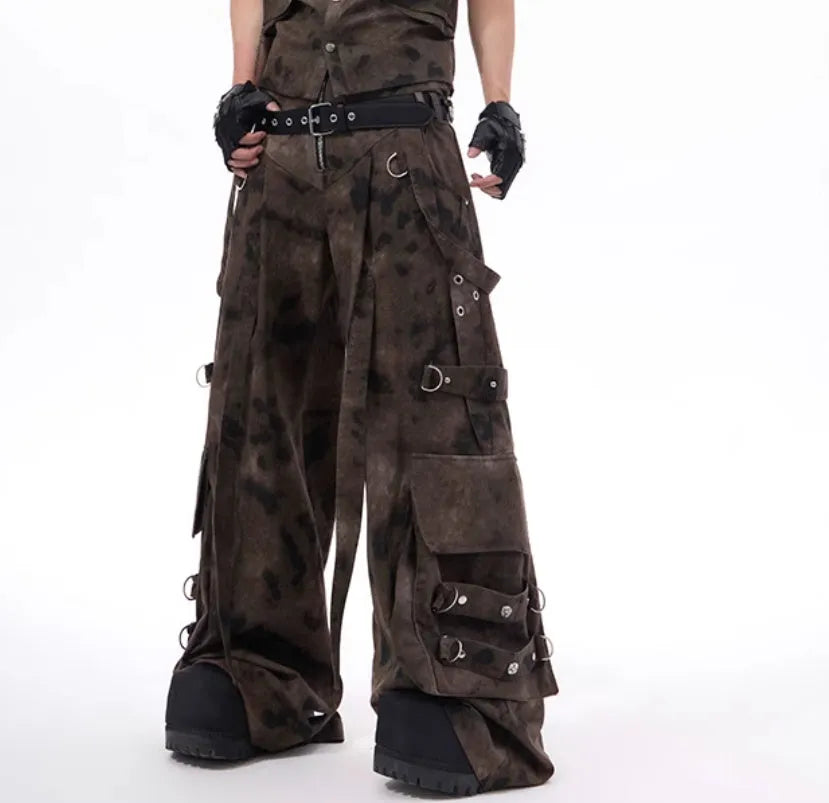 Korean-style camouflage denim vest and trouser set for adults on a model.
