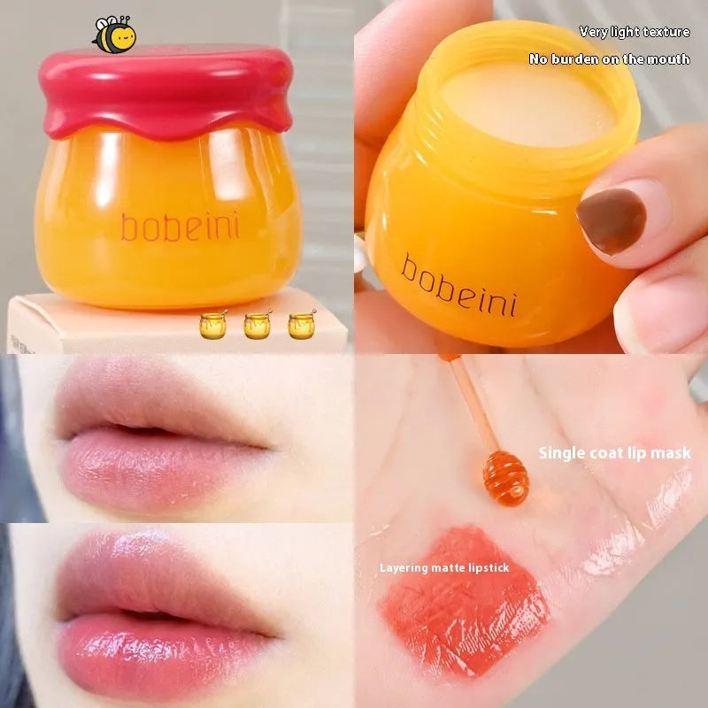 Vaseline Moisturising Lip Balm pot in 9g size with small application brush.