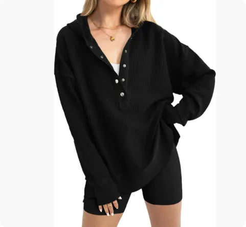 Women's loose fit raglan sleeve polyester sweater in solid colour with long sleeves for autumn winter casual wear
