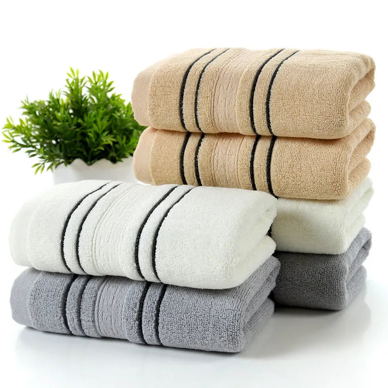 Pure cotton bath towel and hand towel set in neutral colours with yarn-dyed fabric construction