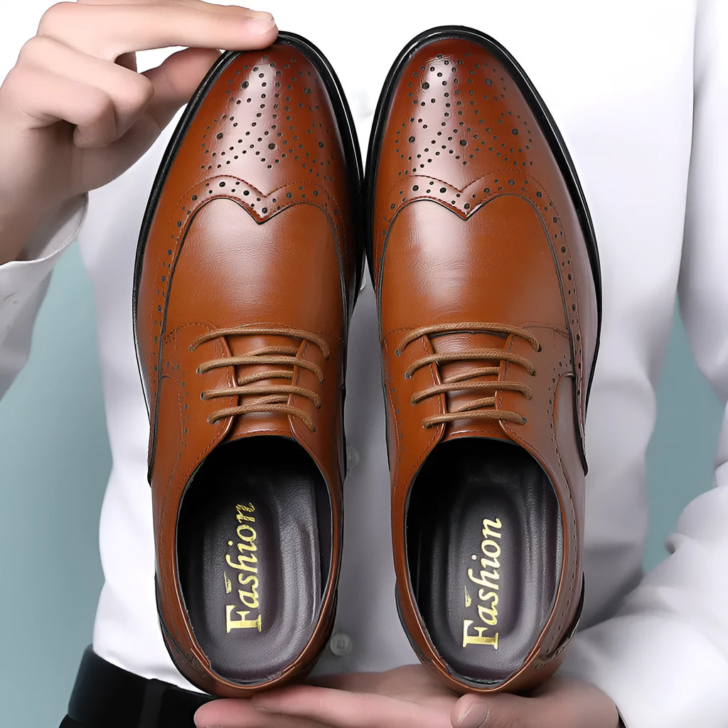 Block carved casual leather shoes for men, low top, first layer cowhide upper, rubber sole, available in multiple colours
