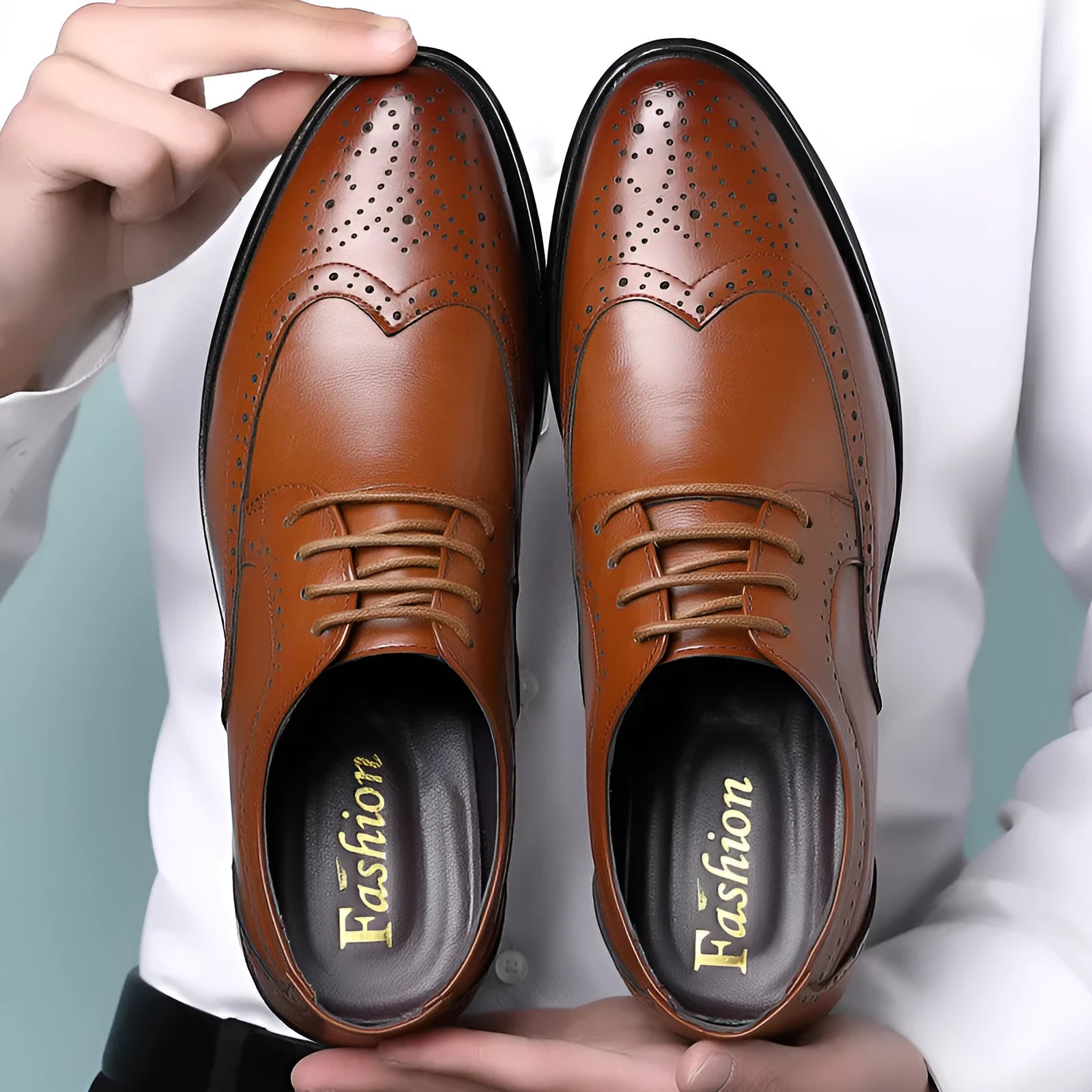 Block carved casual leather shoes for men, low top, first layer cowhide upper, rubber sole, available in multiple colours