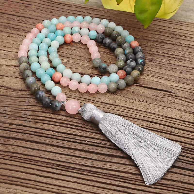 Colourful stone necklace and bracelet set with drop-shaped beads and bohemian tassel pendants