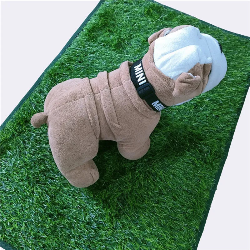 Green dog grass pee pad with realistic lawn appearance for pet toilet training