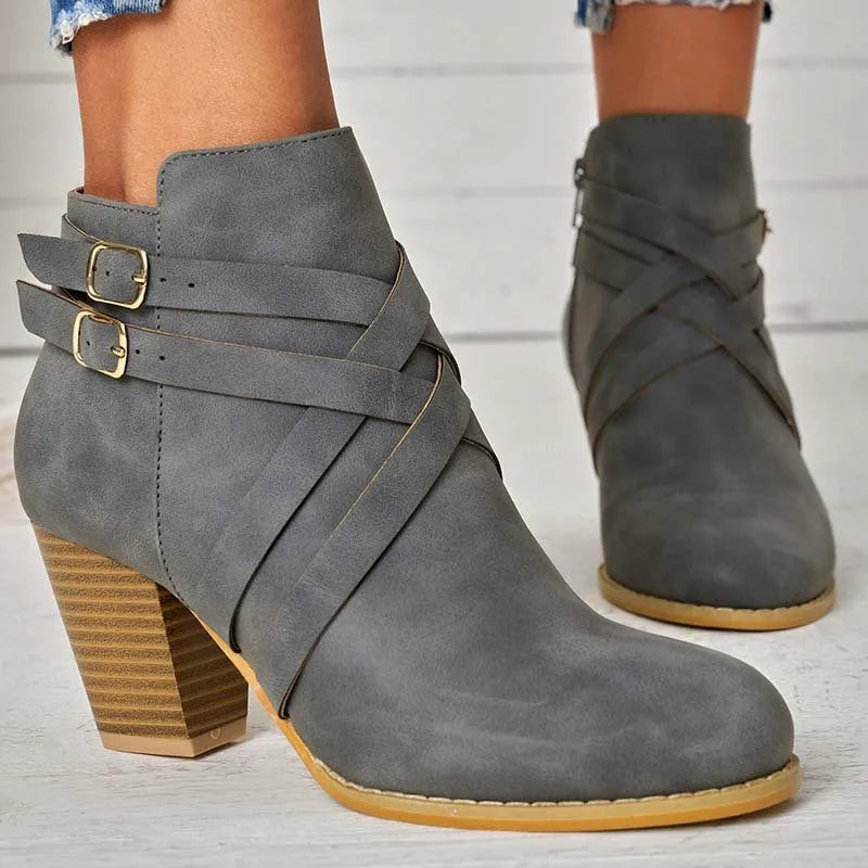 Short boots with side zipper, 7cm heel, buckle details, available in black, brown and grey colours