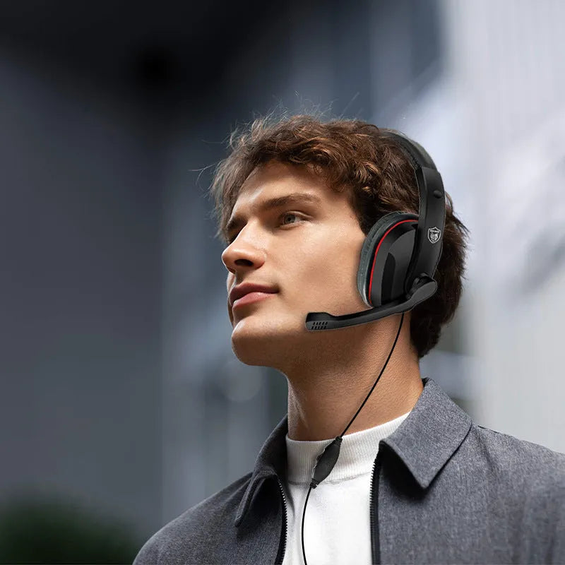 Black wired computer gaming headset with 40mm speakers and 1.2m cable