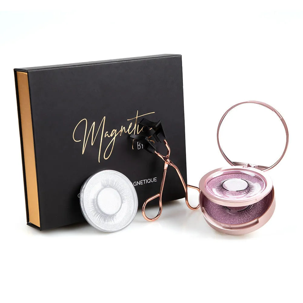 Reusable self-adhesive false eyelashes in white round gift box with three pairs