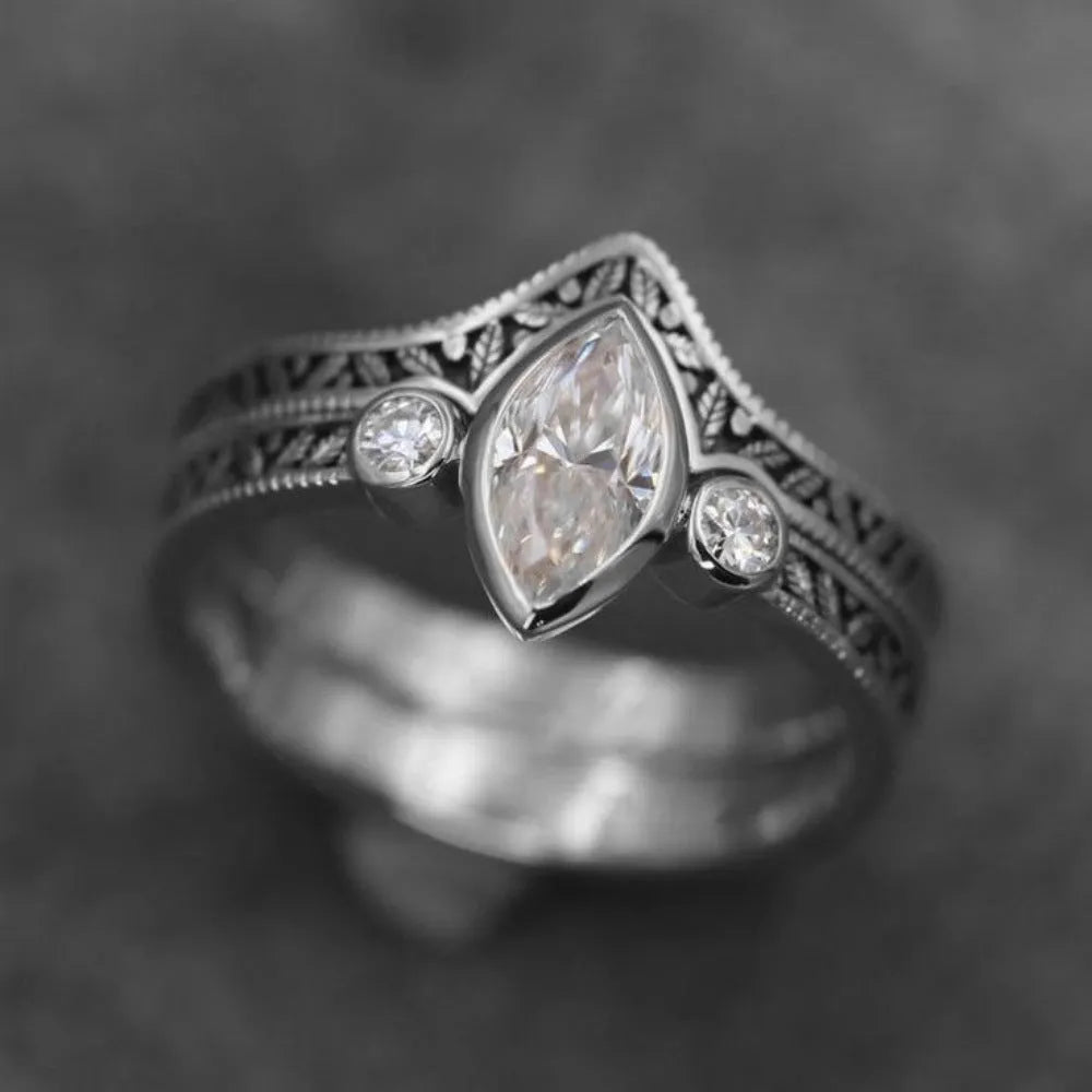 Women's antique silver geometric alloy ring, retro style, sizes 6 to 10