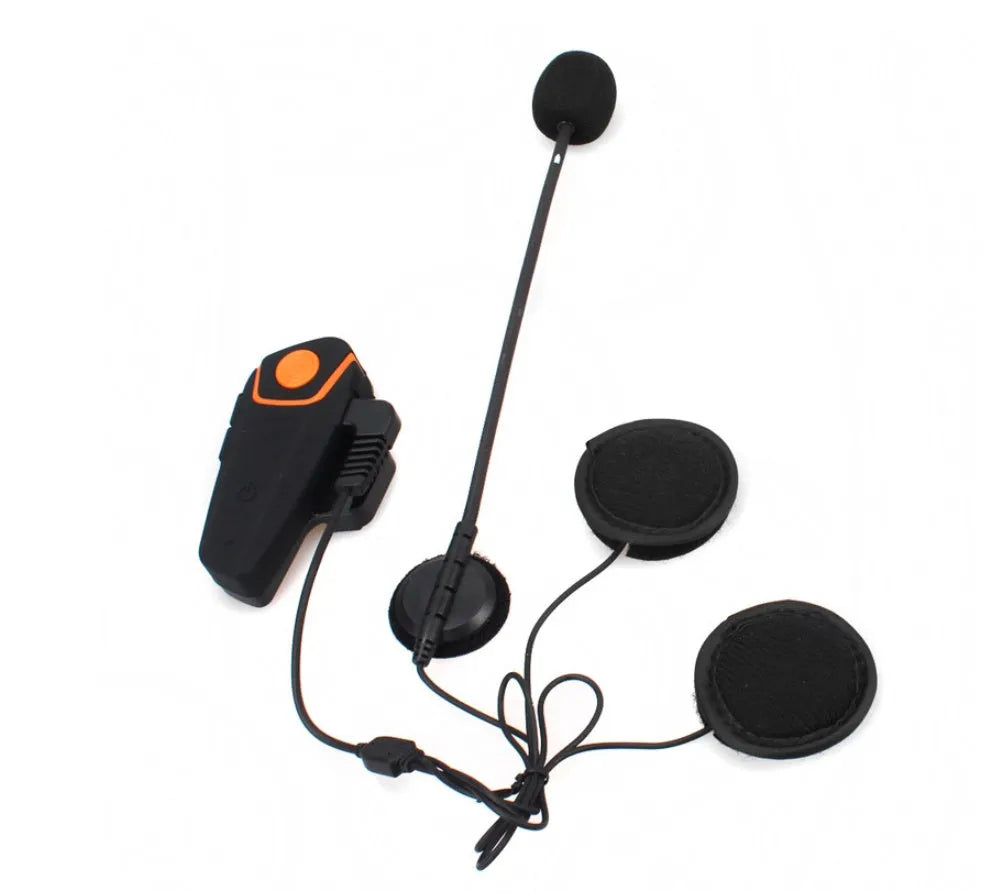 BT-S2 motorcycle Bluetooth walkie-talkie headset in black with 1000m intercom range and DSP noise cancellation