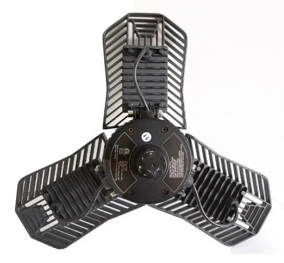 Waterproof industrial foldable garage LED lamp with die-cast aluminium housing.