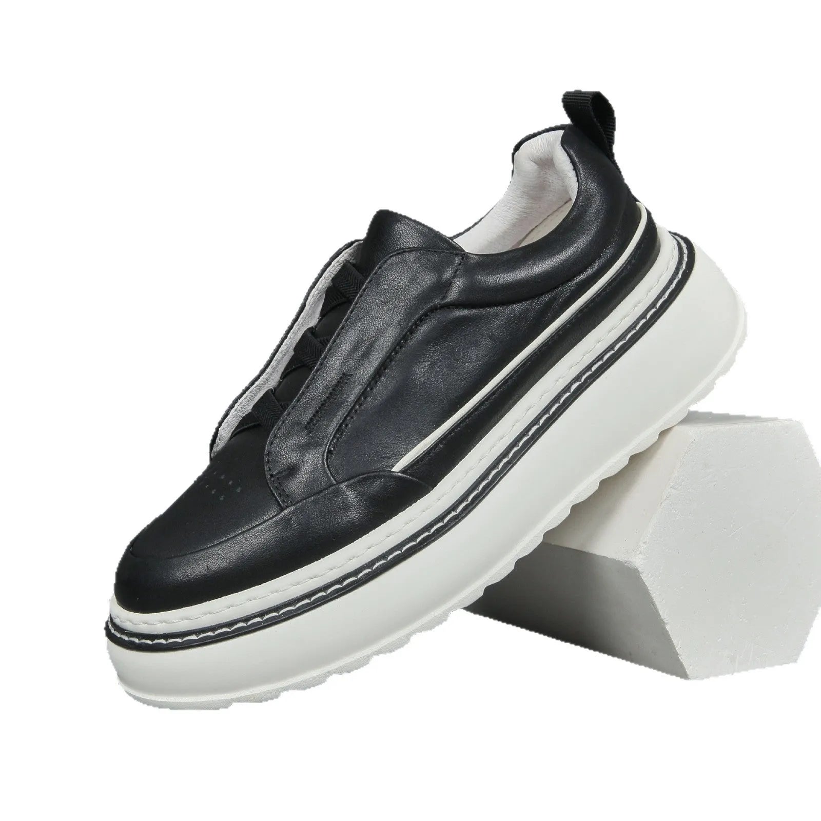 Casual slip-on sneaker in black with elastic band, first layer cowhide upper, foam sole, platform mid heel 3-5cm