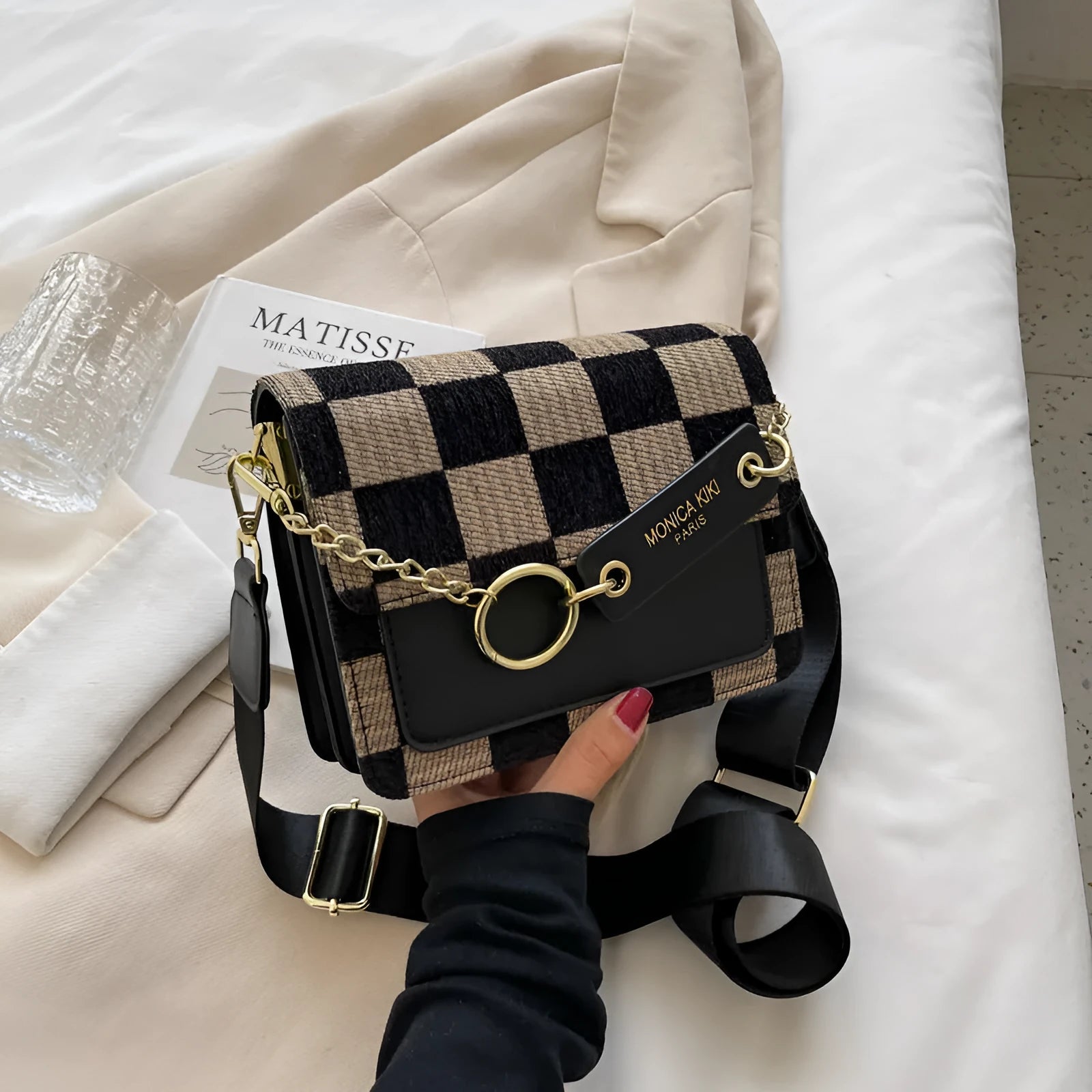 Fashion one-shoulder women's crossbody bag in woven fabric, 19x15x8.5cm, available in black, brown, and coffee