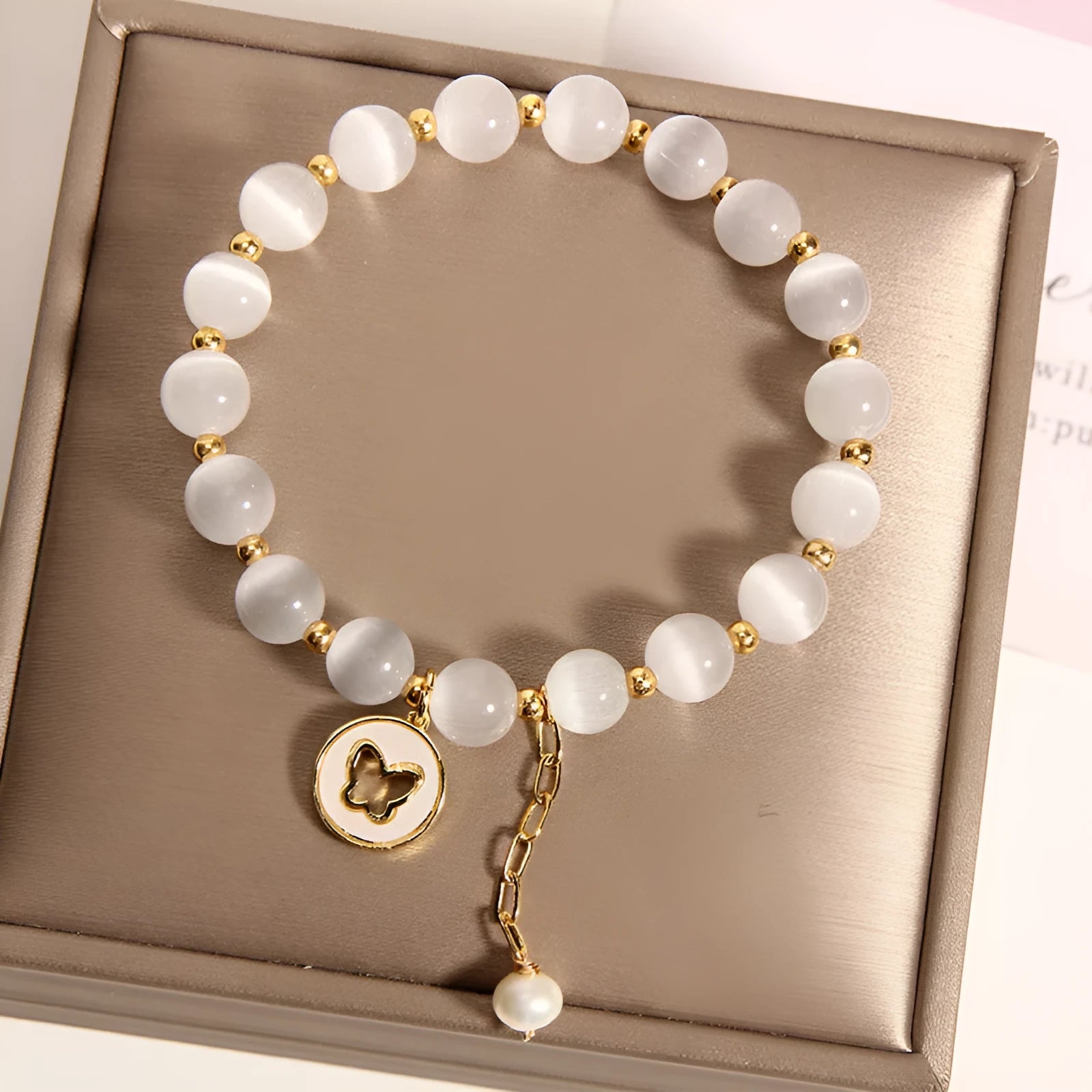 Korean-style white crystal cat's eye bracelet with geometric health care design