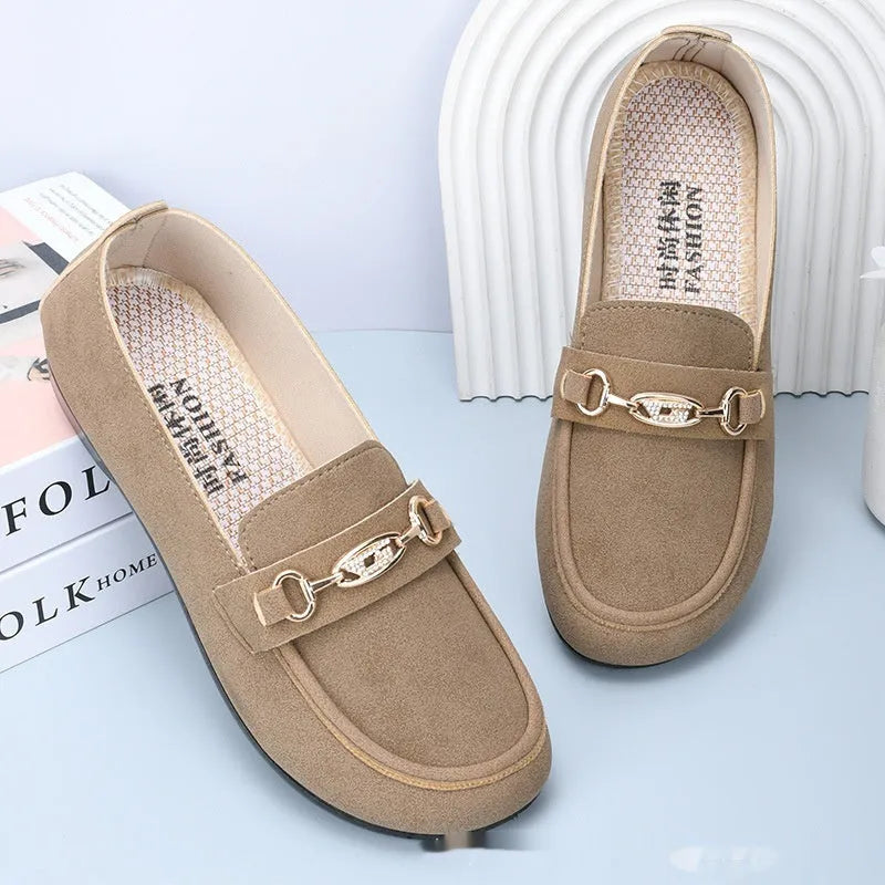 Gommino women's solid colour casual shoes with soft bottom, flat heel, round toe, black or brown, sizes 35-41