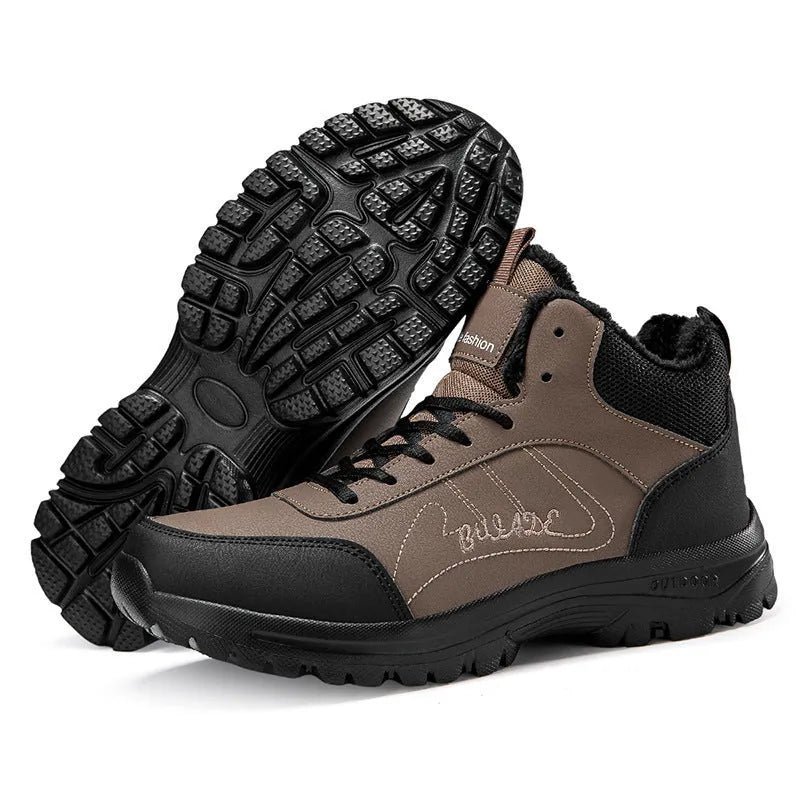 Men's black fleece-lined casual sports shoes with artificial leather upper and rubber sole