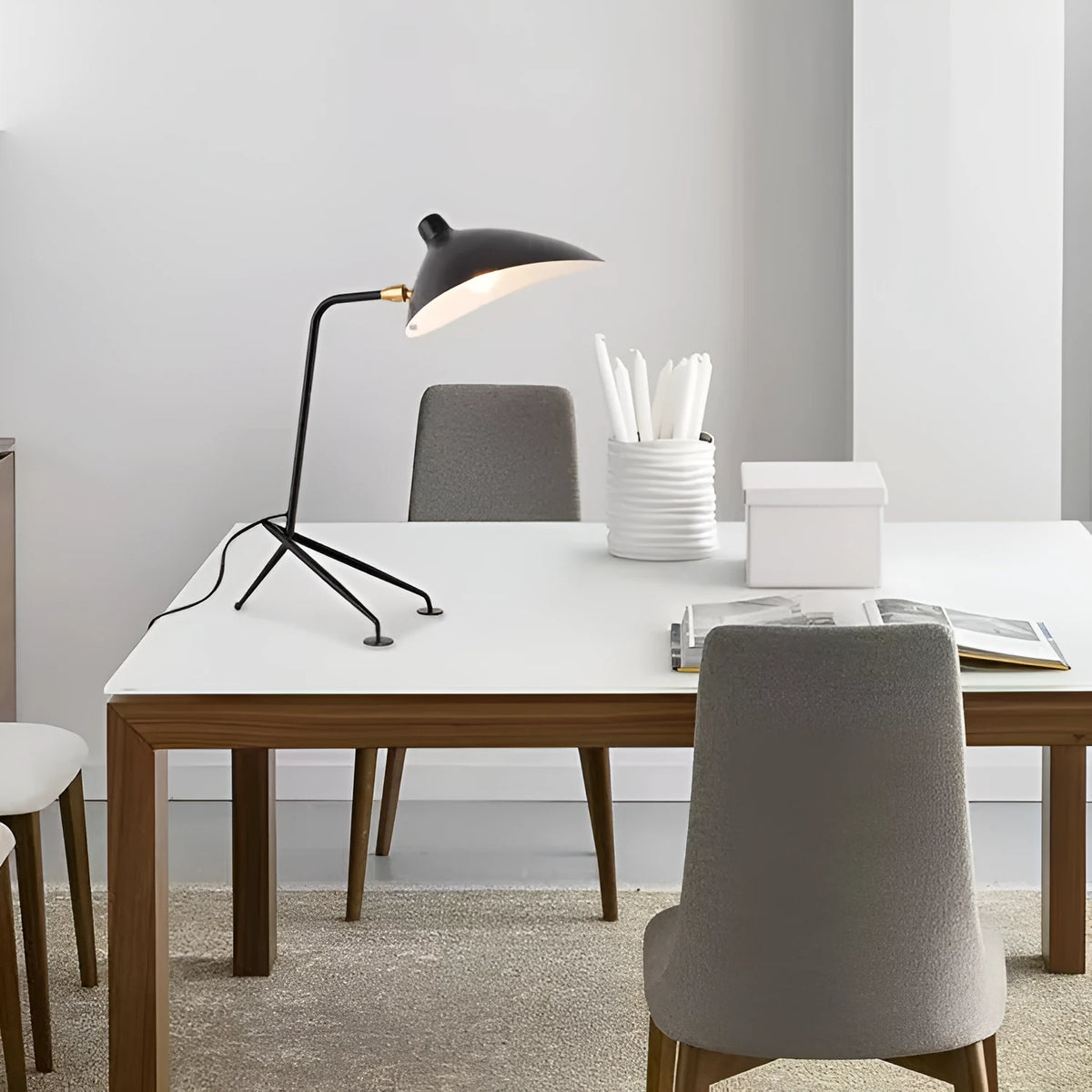 Duck tongue floor lamp or table lamp in black or white, Nordic style, 220V, for bedroom or study