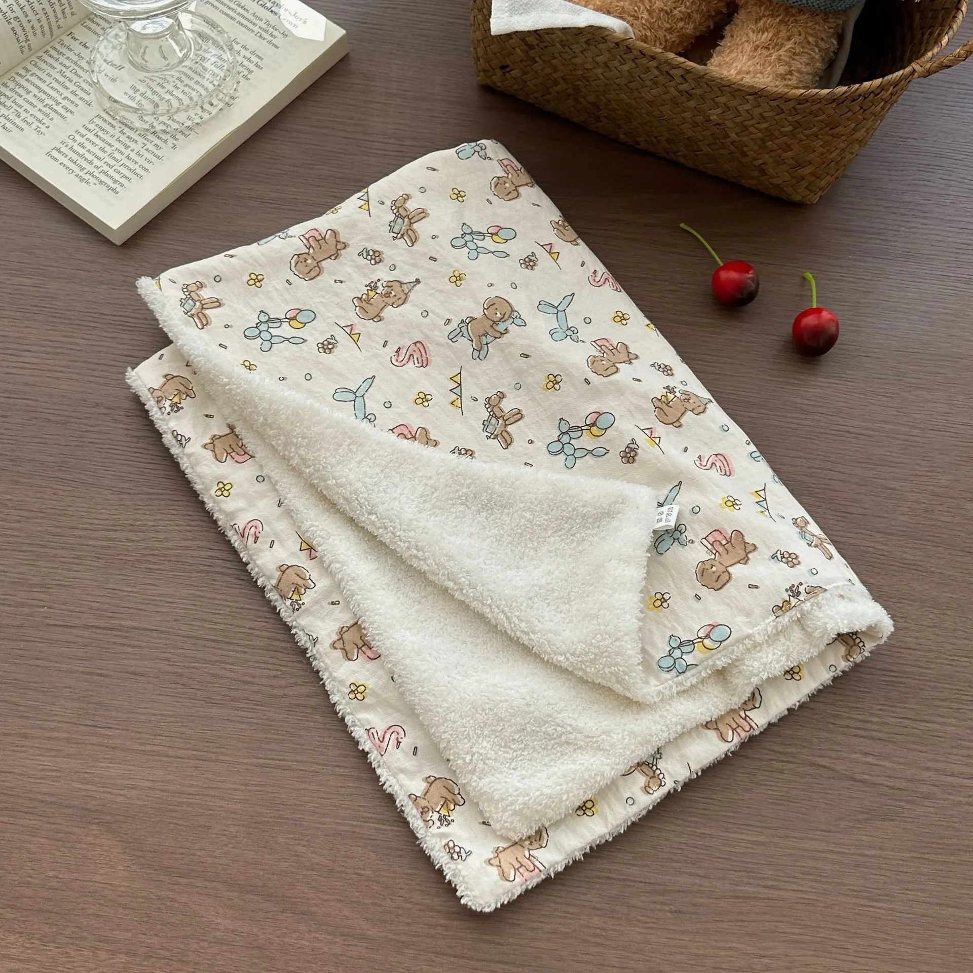 Cloth cat bed set with pillow and two quilts in different sizes for feline sleeping