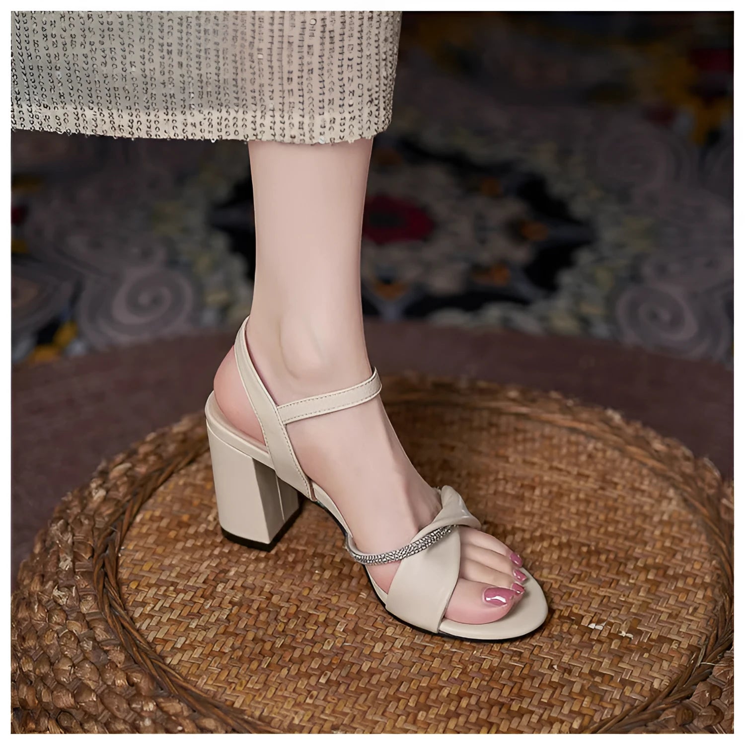 YB-32 chunky heel sandals for women, black 5CM heel, round toe, PU upper and rubber sole on a white background.