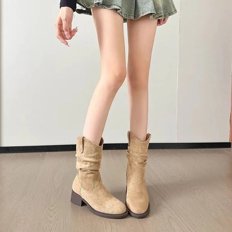 Women's suede ankle boots with 3-5cm chunky block heel, round toe and slip-on style in khaki or brown