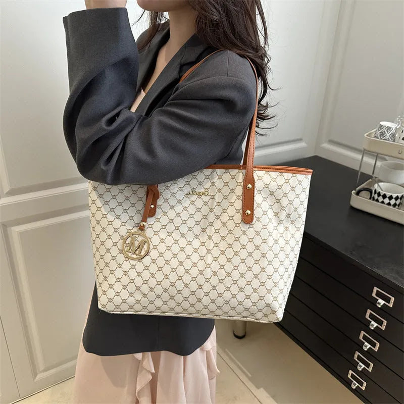 Western-style textured PU leather shoulder bag in black, shown with a 22.5cm strap.