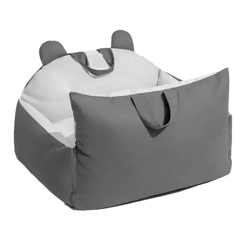 Removable washable car dog kennel in beige, shown in a vehicle with size options M and L.