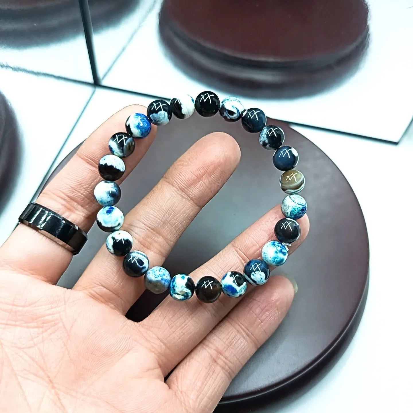 Women's bracelet with 8mm natural agate beads, Bohemian styling, glass and coloured glaze materials