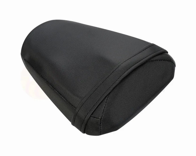 Suzuki GSXR1000 motorcycle with black PU leather seat covers installed on front and rear seats.