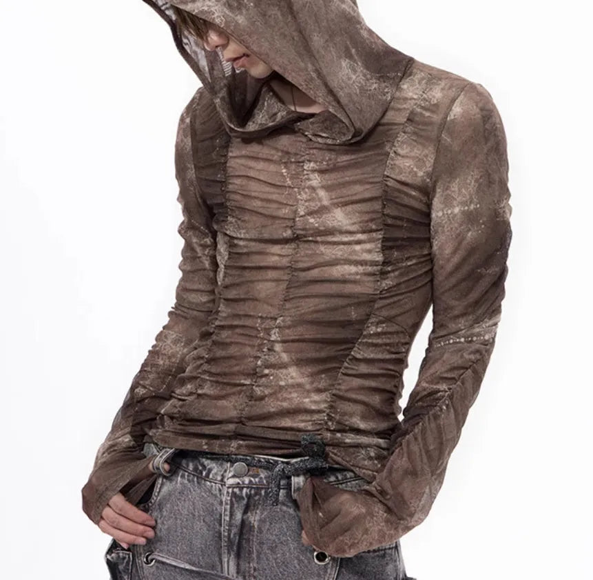 Boy wearing a lightweight ice silk printing pleating bottoming shirt in picture colour.