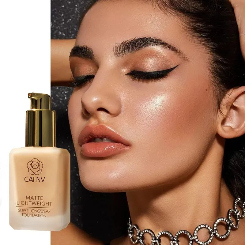 Liquid foundation bottle with discolouration resistance for combination skin in natural colour finish