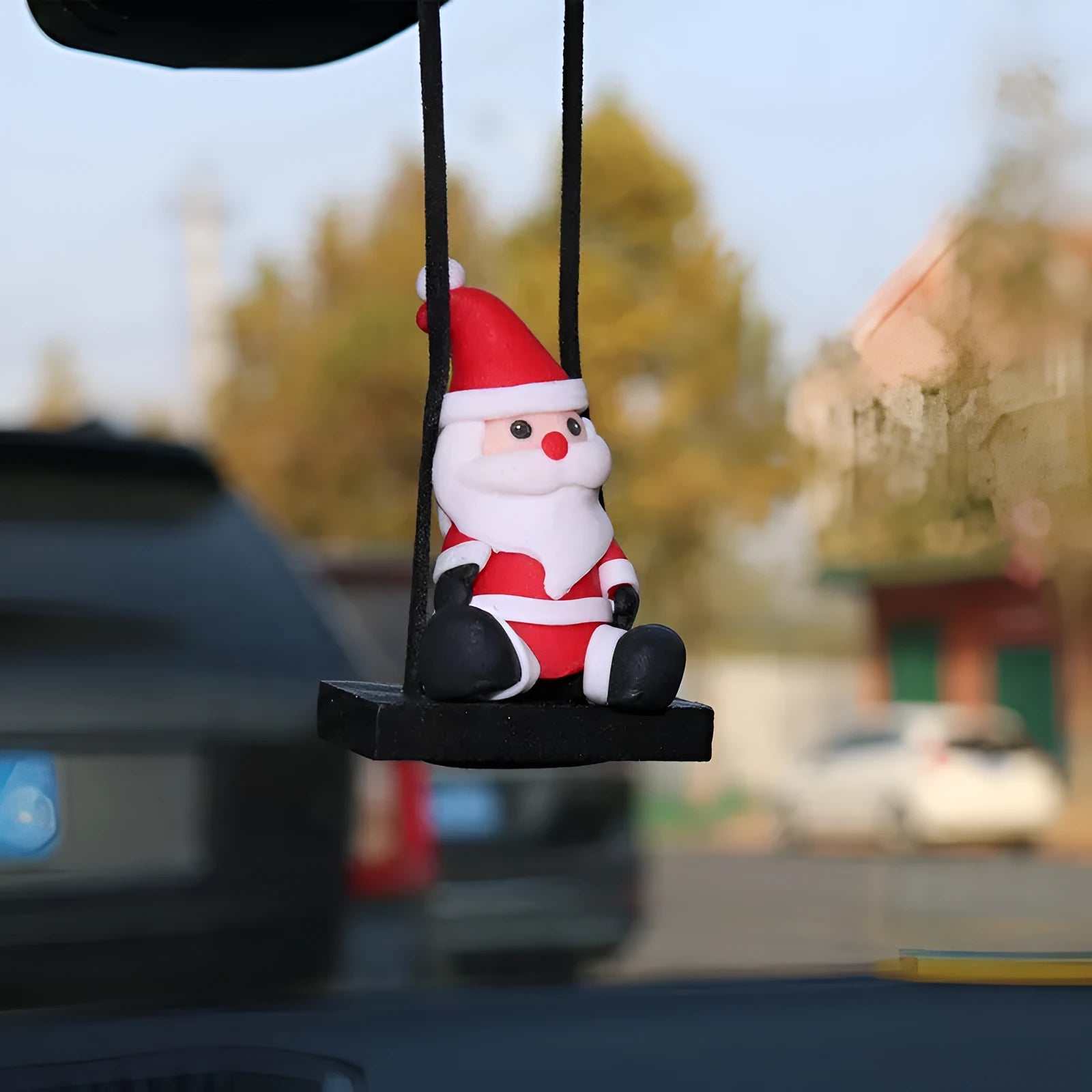 Resin Santa Claus cartoon pendant for car rearview mirror, 4.5 by 3 by 5 centimetres, 20 grams, four styles